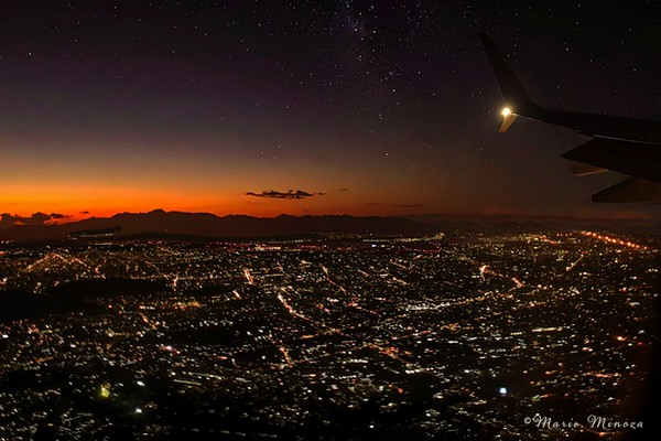 © illustration Marie MINOZA, photo prise au-dessus de la ville de Mexico, 2019 y